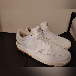 New Nike Women's White Low-Top Sneakers Size 8.5